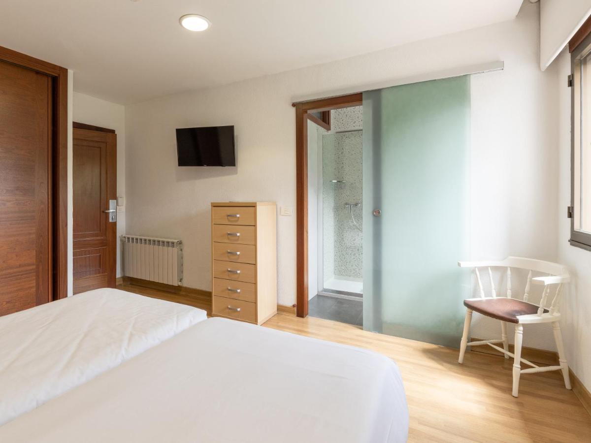 Hotel Rosalia De Castro Понтеведра Экстерьер фото